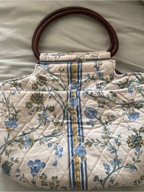 Darens Bags Vintage Quilted Floral Fabric Purse;  Blue&White Resin Handles USA
